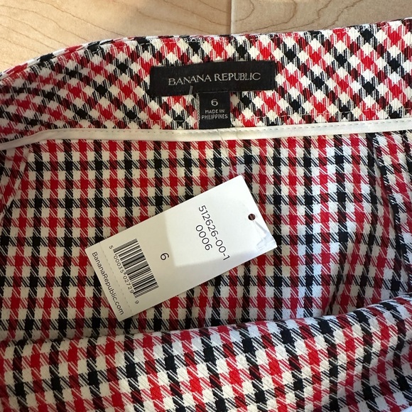 Banana Republic black, white, and red checkered pencil skirt size 6 petite - Picture 4 of 8